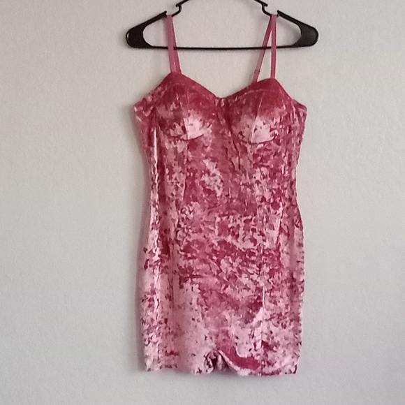 Soft pink short jumper - Picture 1 of 3